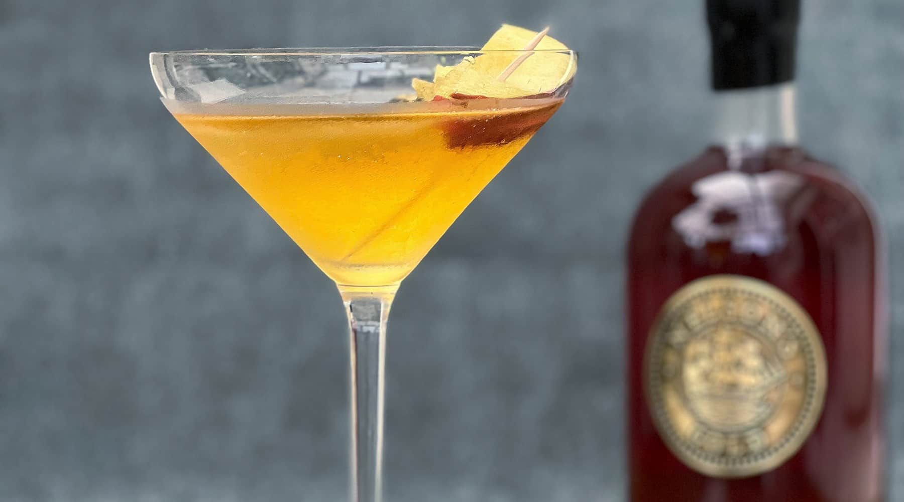 Nelson's Golden Apple - Wild Knight® Distillery